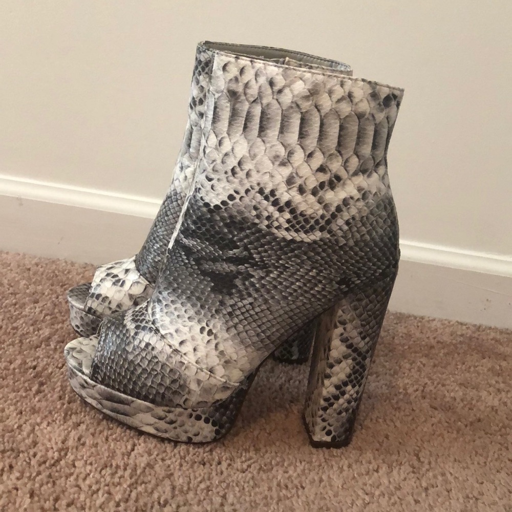 Snakeskin Open-toed Booties